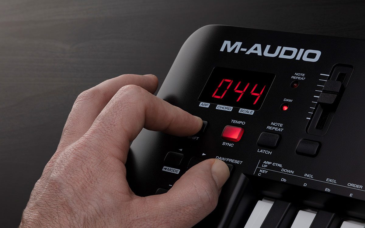 M-Audio Oxygen 25 MkV Controller Keyboard - Image 15
