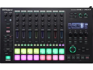 Roland MC-707 GROOVEBOX
