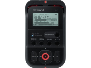 Roland R-07 BK High Resolution Digital Recorder