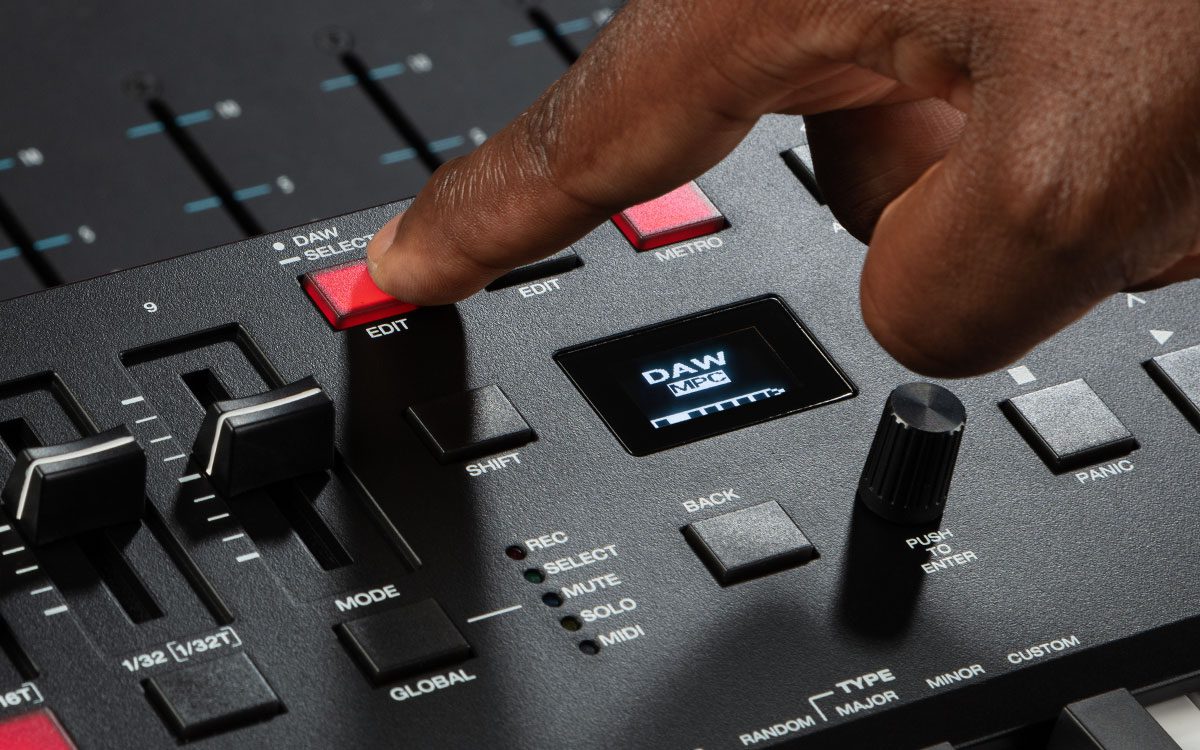 M-Audio Oxygen Pro 49 Keyboard Controller - Image 4