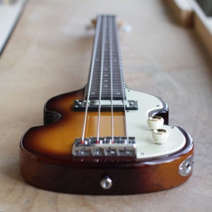 Hofner Shorty Violin Bass - Sunburst